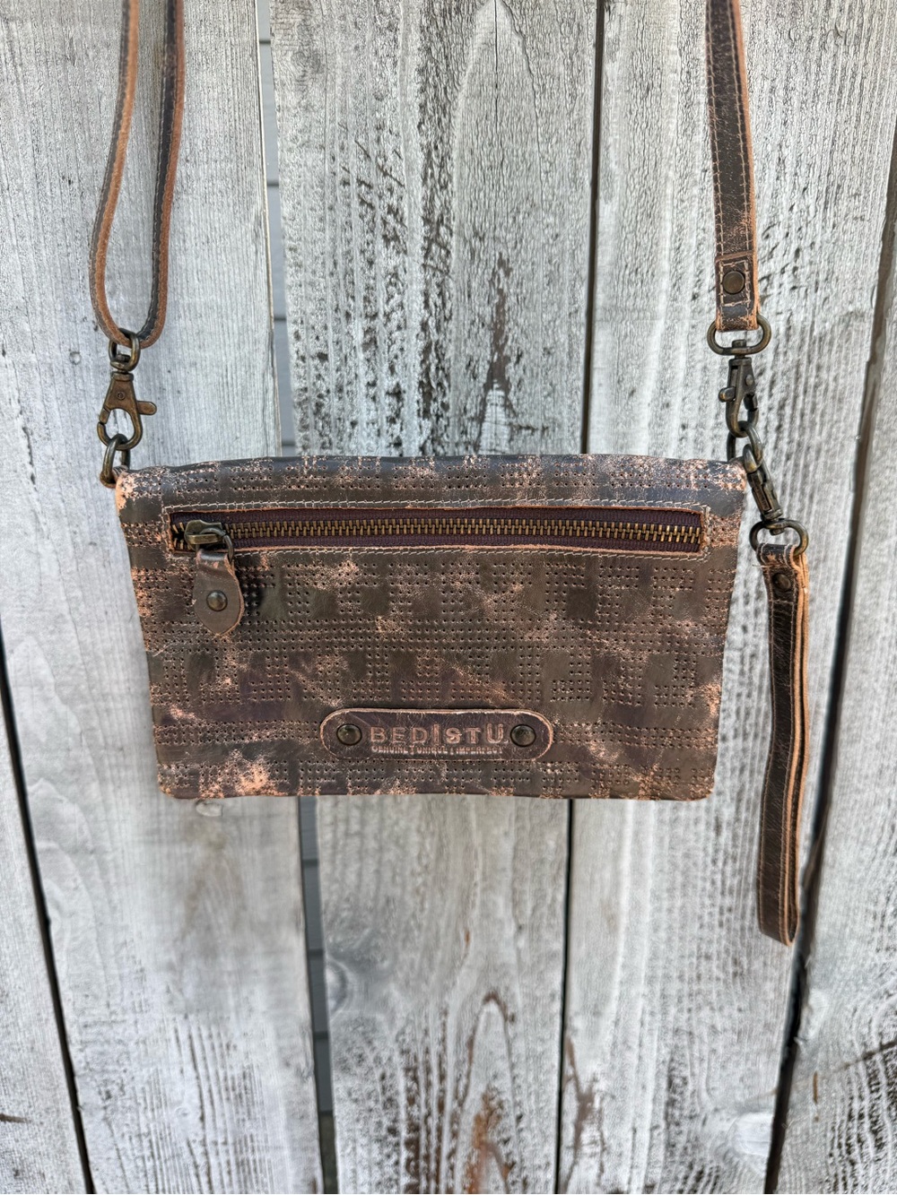 Bed Stu Distressed Gen Leather Bayshore Perforated Crossbody/Clutch RARE Grey - Picture 2 of 13